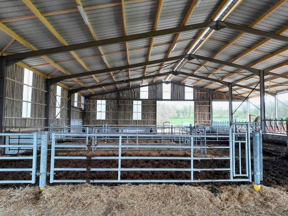 charpente-onillon_stabulation-photovoltaique-1060-m2-2024-montravers-79-4